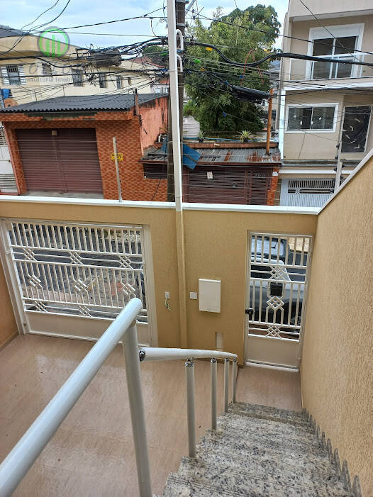 Sobrado à venda com 3 quartos, 122m² - Foto 2