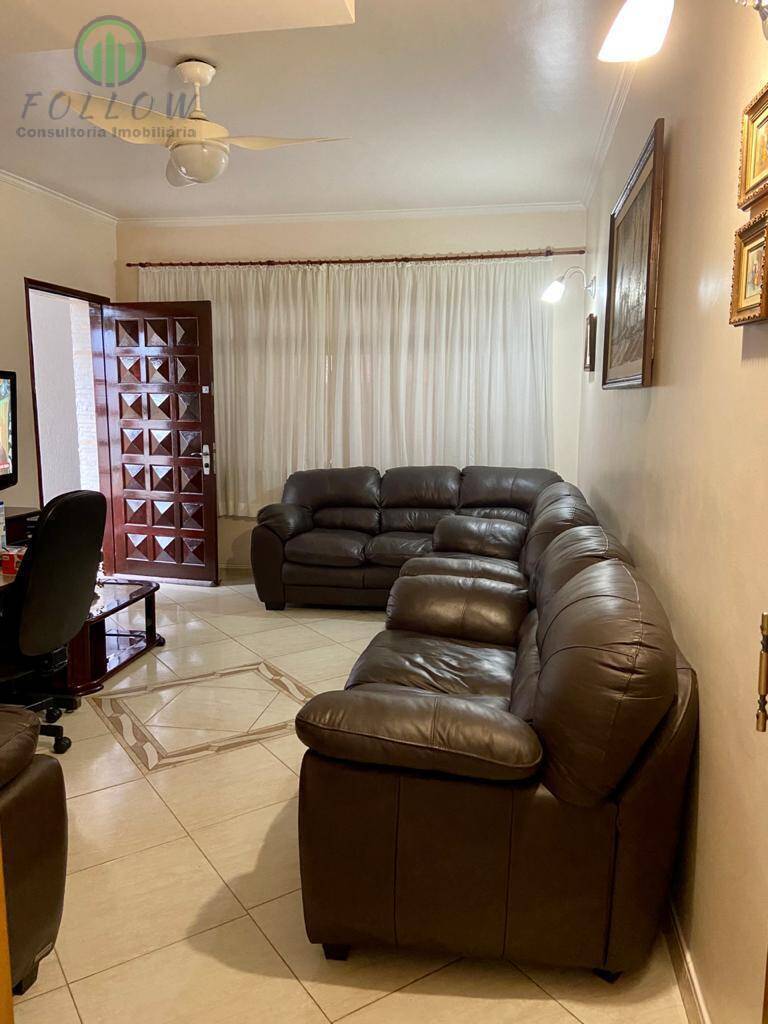 Sobrado à venda com 4 quartos, 208m² - Foto 1