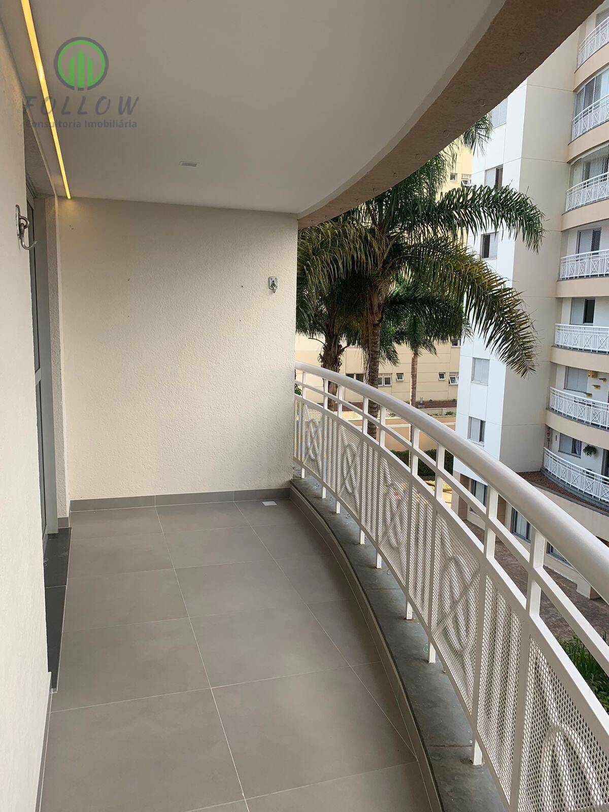 Apartamento à venda com 3 quartos, 113m² - Foto 3