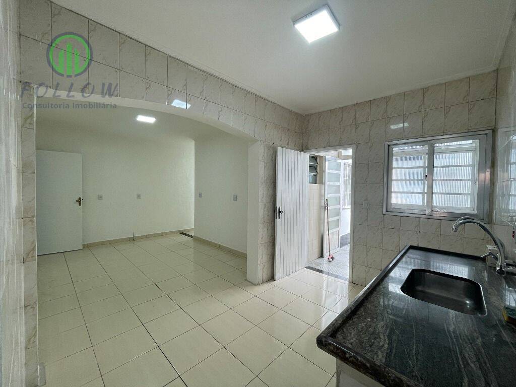 Sobrado à venda com 7 quartos, 222m² - Foto 4