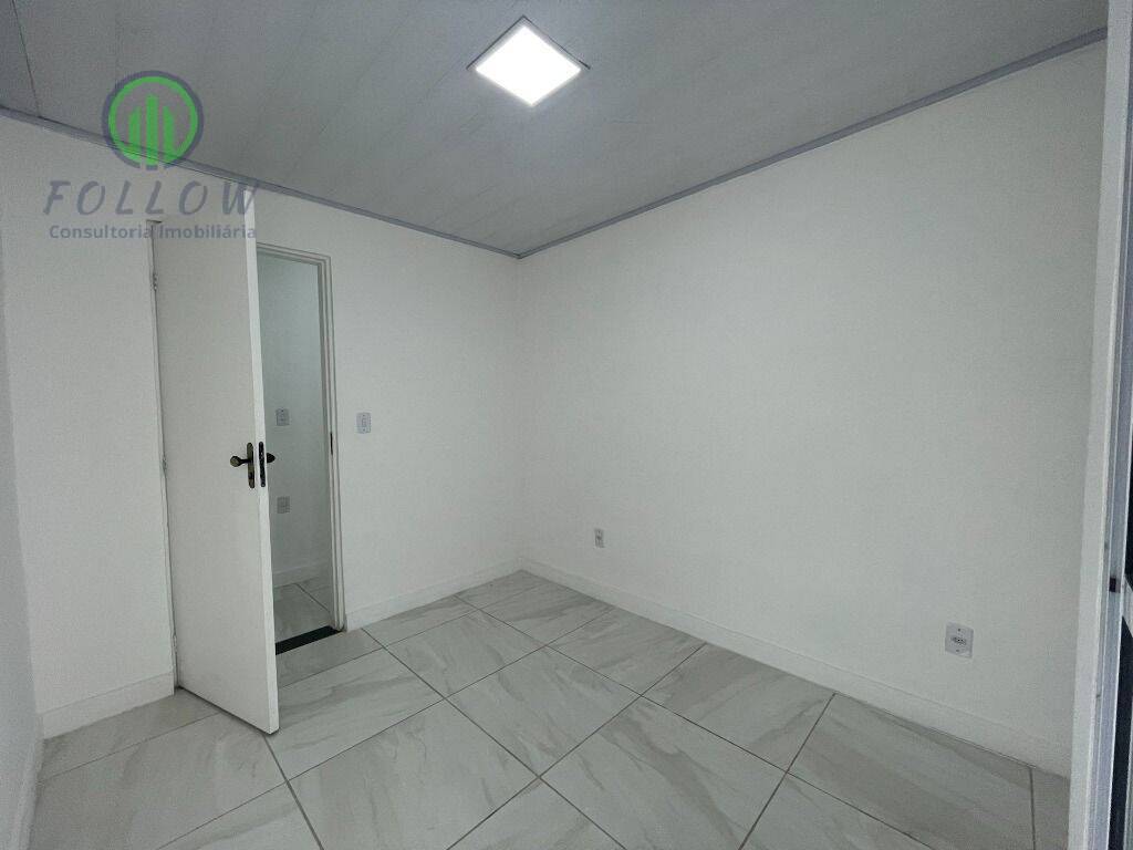 Sobrado à venda com 7 quartos, 222m² - Foto 28