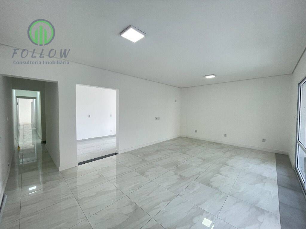 Sobrado à venda com 7 quartos, 222m² - Foto 39