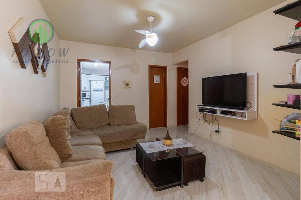 Apartamento à venda com 2 quartos, 65m² - Foto 2