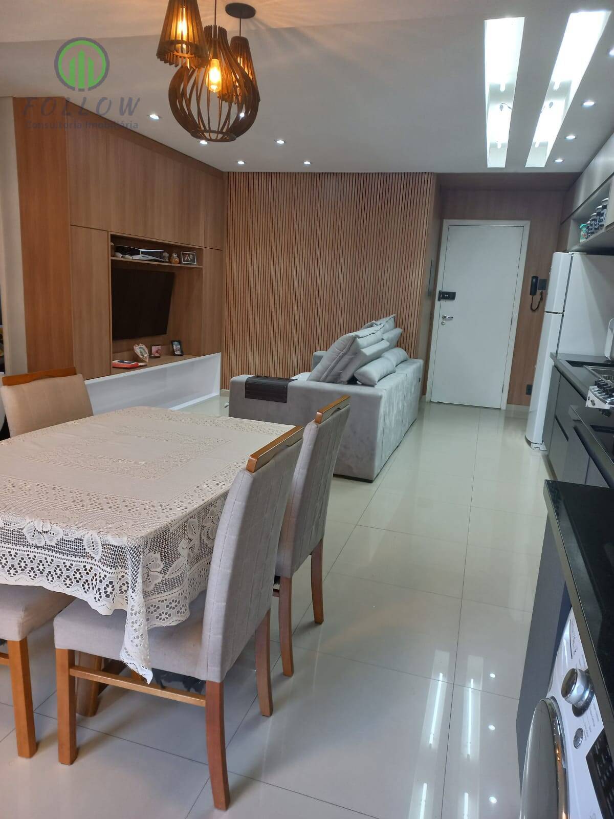 Apartamento à venda com 2 quartos, 61m² - Foto 1