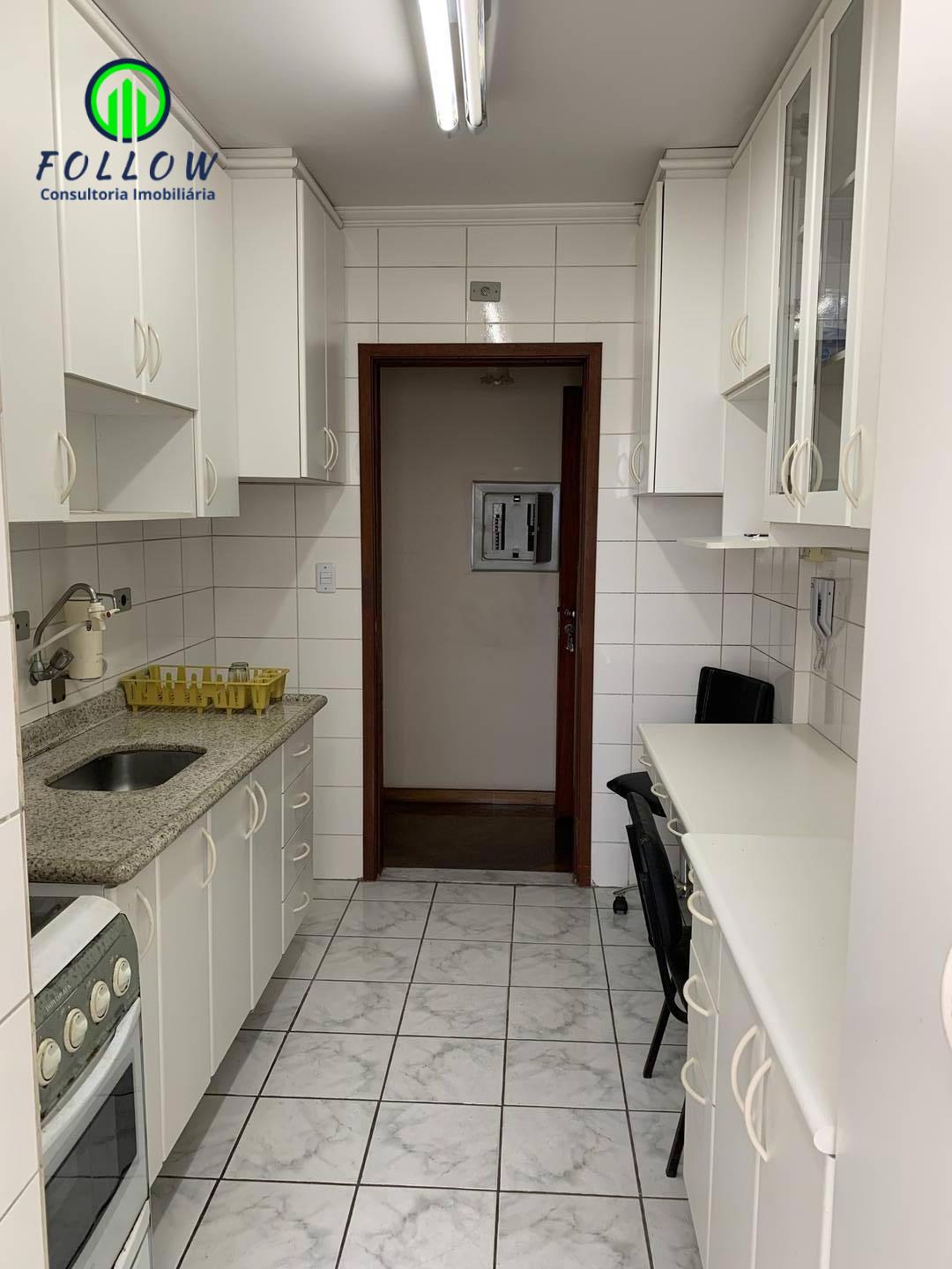 Apartamento à venda com 3 quartos, 74m² - Foto 2