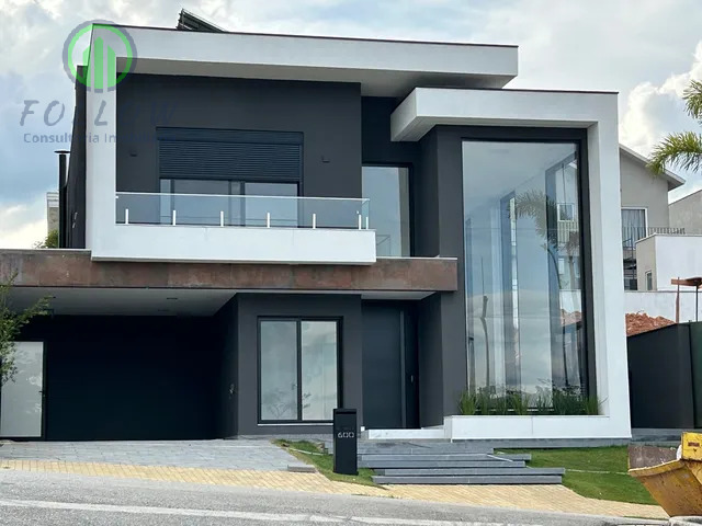 Casa de Condomínio à venda com 4 quartos, 356m² - Foto 1