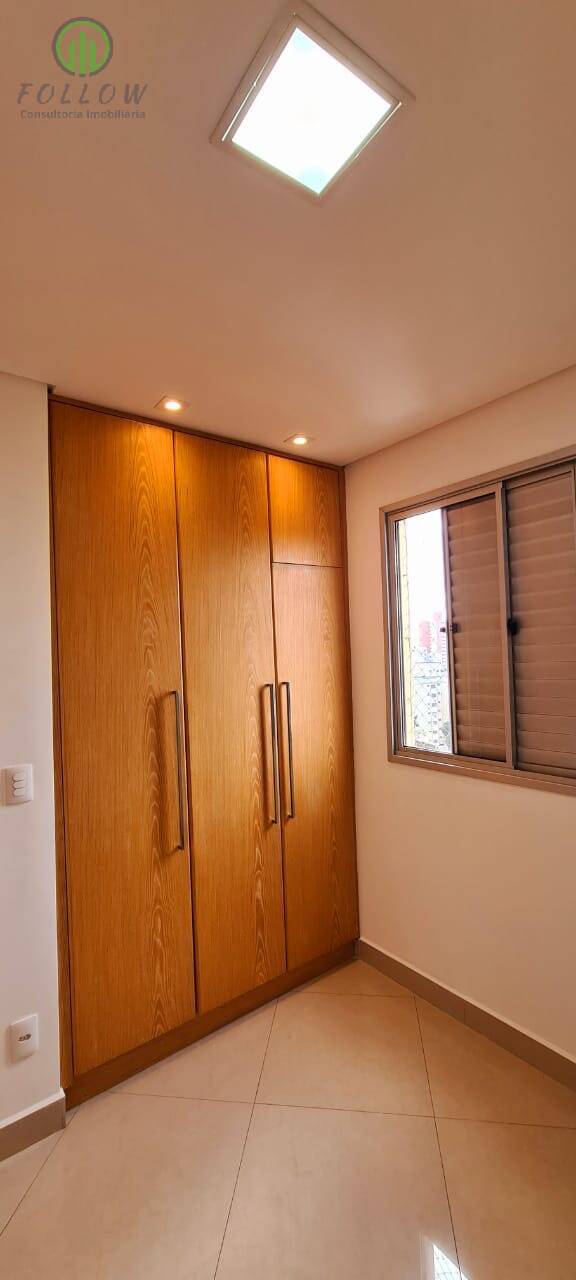 Apartamento à venda com 3 quartos, 78m² - Foto 2