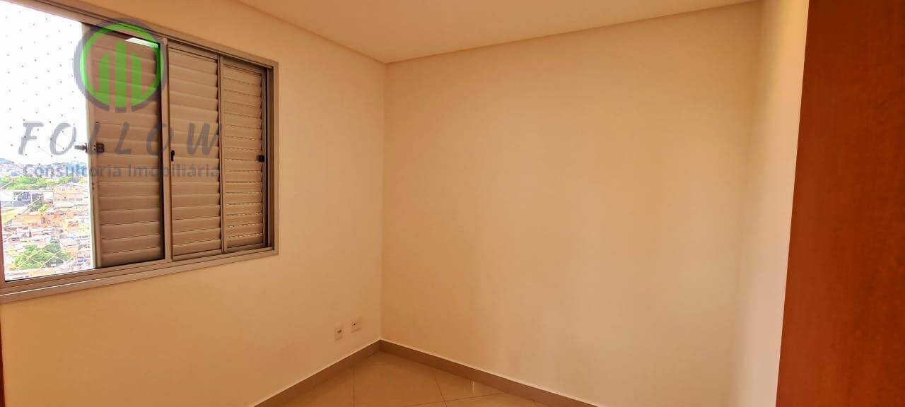 Apartamento à venda com 3 quartos, 78m² - Foto 3