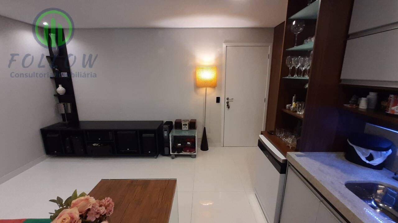 Apartamento à venda com 1 quarto, 50m² - Foto 8