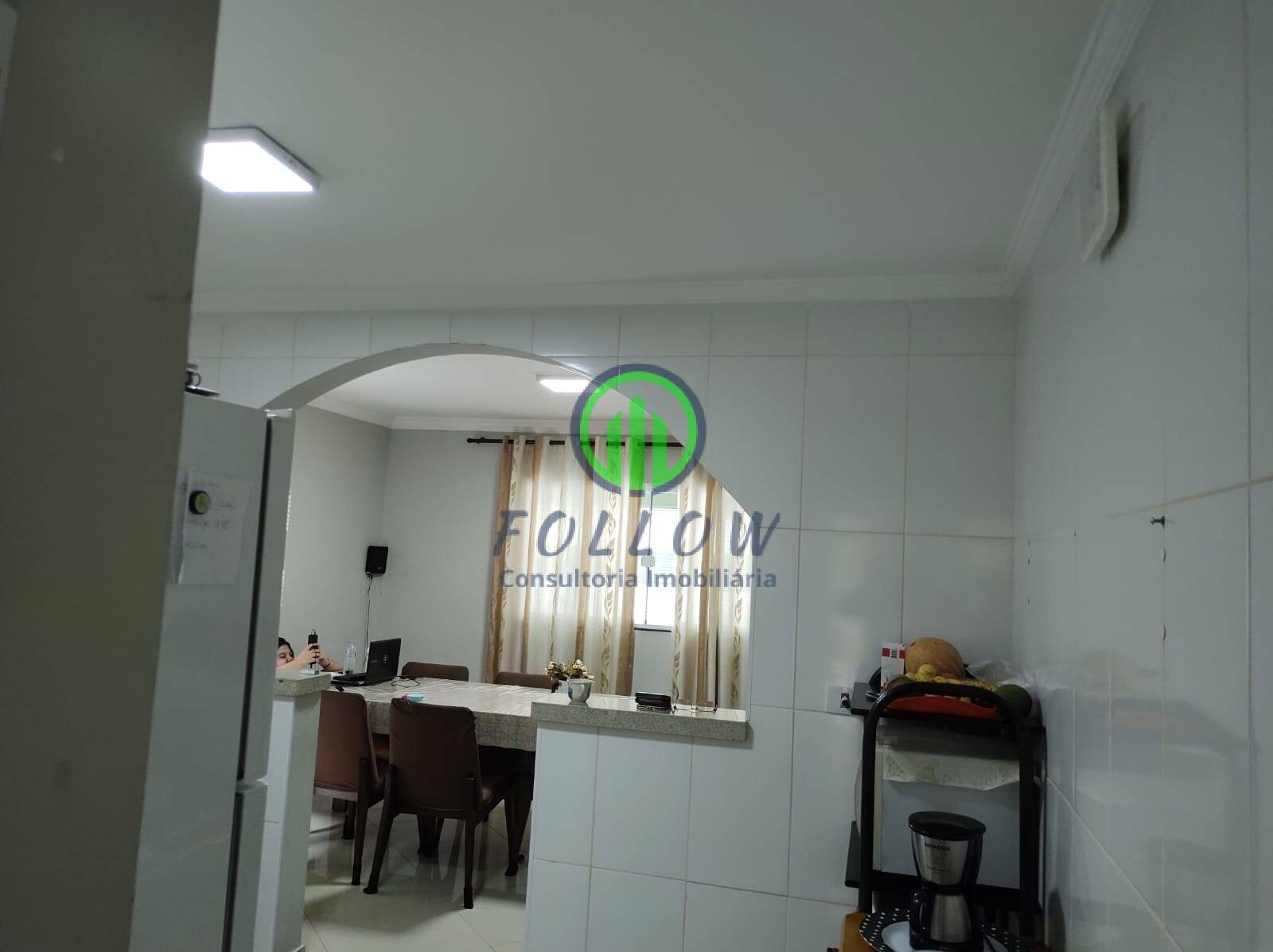 Sobrado à venda com 3 quartos, 180m² - Foto 2