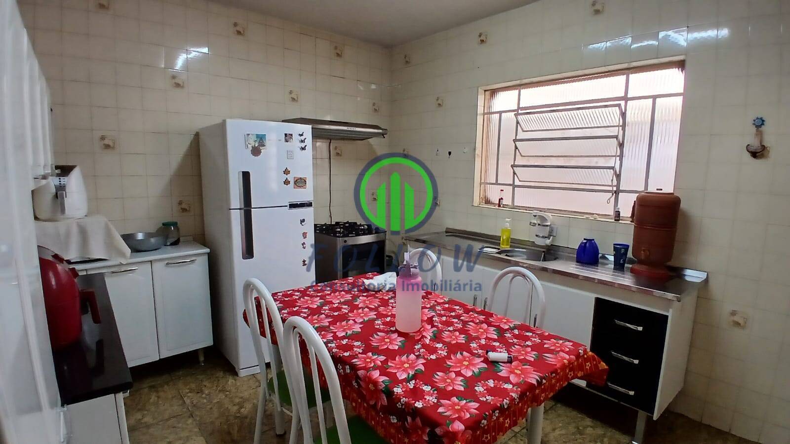 Apartamento à venda com 3 quartos, 105m² - Foto 3