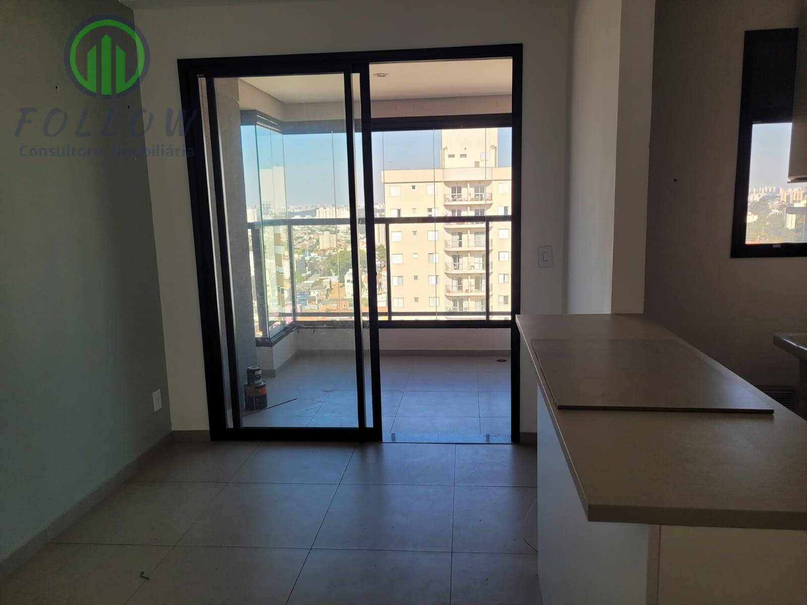 Apartamento à venda com 2 quartos, 56m² - Foto 2