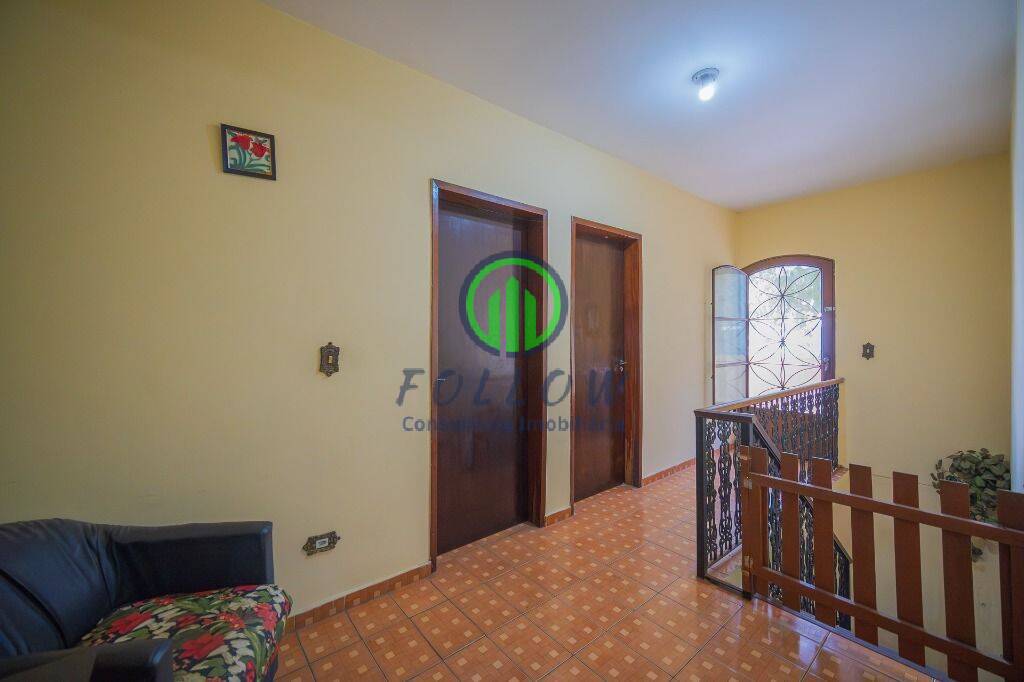 Casa à venda com 5 quartos, 234m² - Foto 14