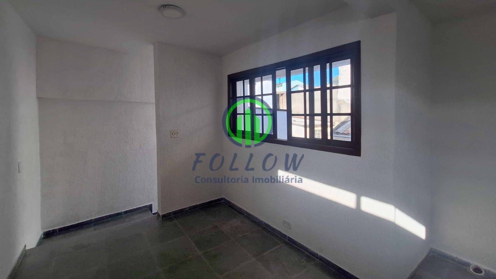 Sobrado à venda com 3 quartos, 252m² - Foto 4